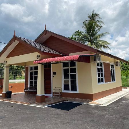 Nsjay Guest House Kampong Gong Balai Exterior foto