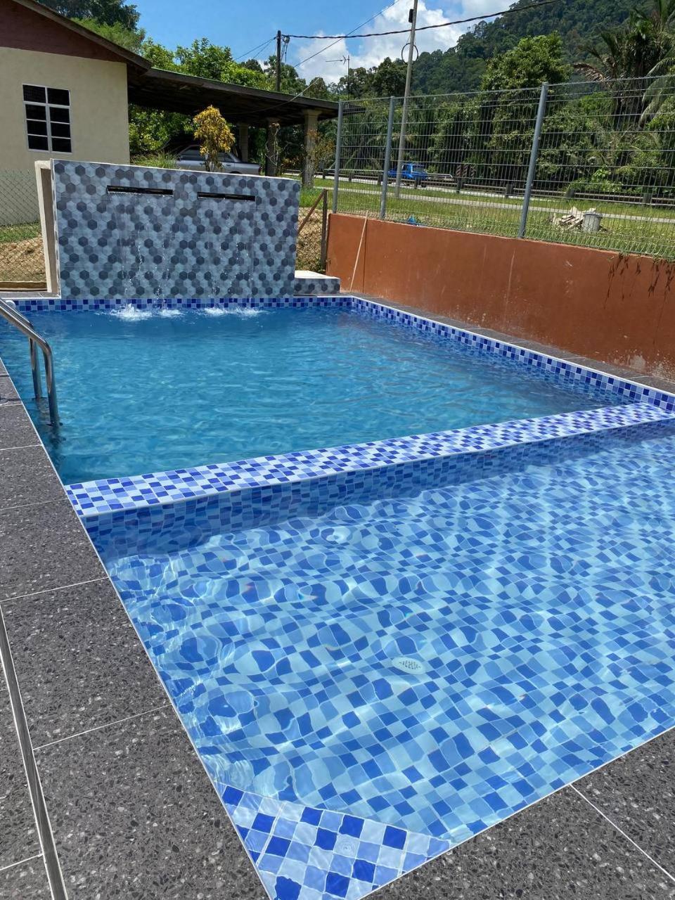 Nsjay Guest House Kampong Gong Balai Exterior foto